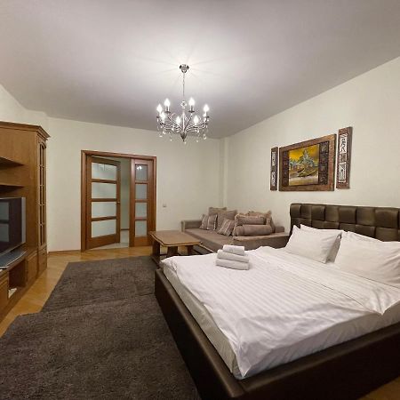 Arenda Apartments - Surganova,5A Minsk Eksteriør bilde